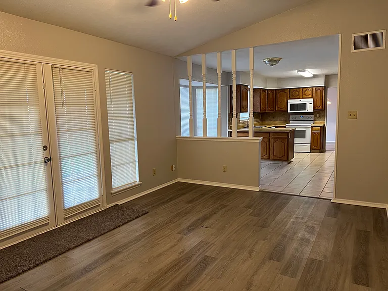 1519 Carlsbad Dr — Photo 11
