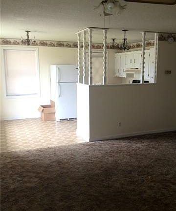 3rd image of 620 Morrison St