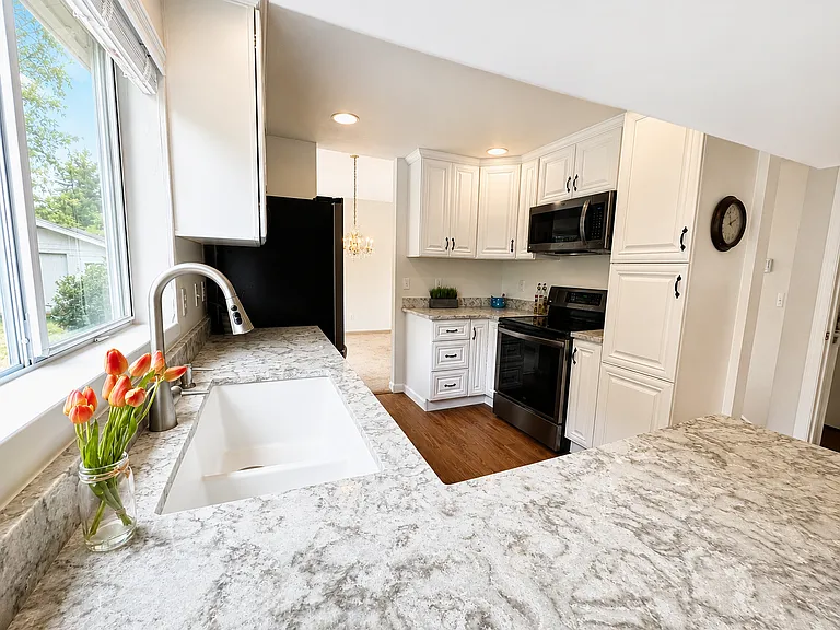 3330 Ward Ct — Photo 10