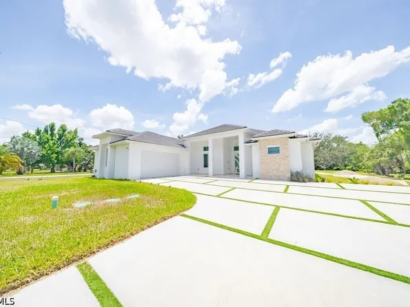 192 Herron Rd, North Fort Myers, FL 33903