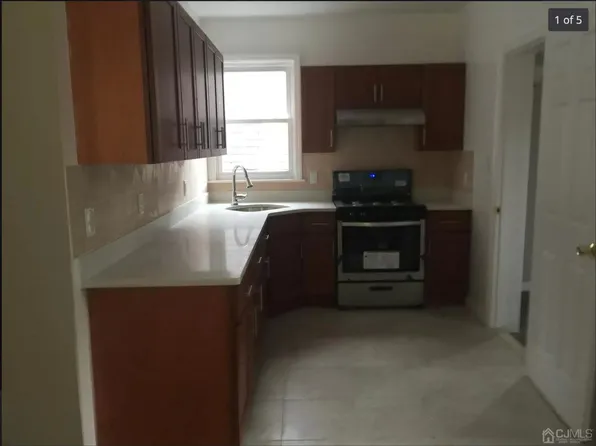 423 Augustine Pl, Perth Amboy, NJ 08861