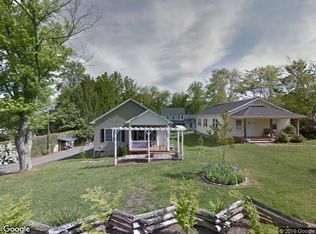 122 Round Top Rd, Asheville, NC 28803