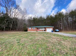 3765 S Upper River Rd, Livingston, KY 40445