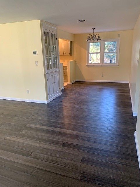 2nd image of 1309 Charles St