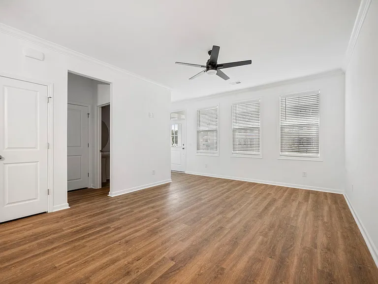 762 Blueway Ave — Photo 15