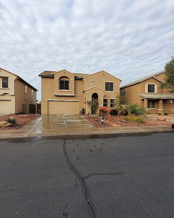 1st image of 46136 W Dutchman Dr