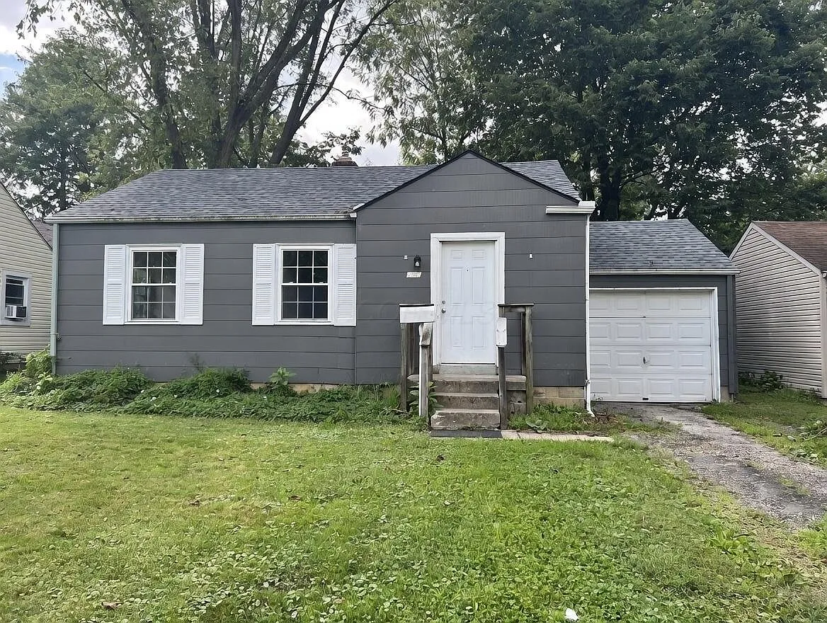 261 Lowell Rd photo 1