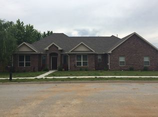 692 Onyx Ave, Bethel Heights, AR 72764