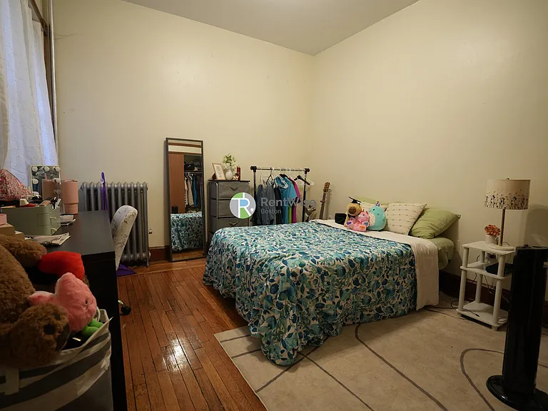 21 Gibbs St #2 — Photo 7
