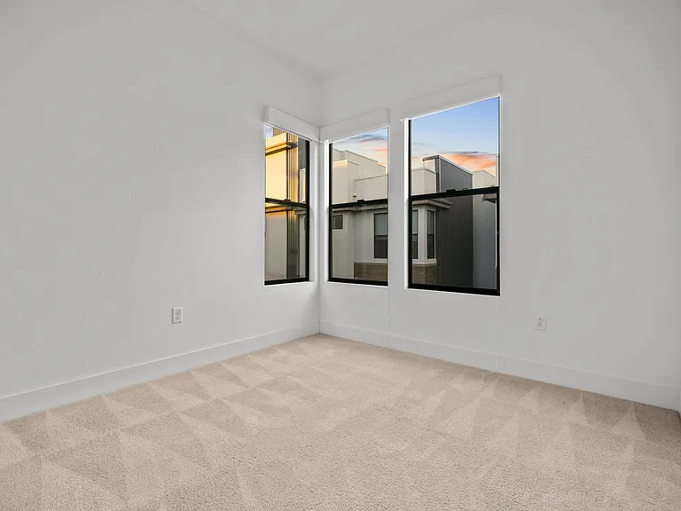 8547 Aspect Dr — Photo 25