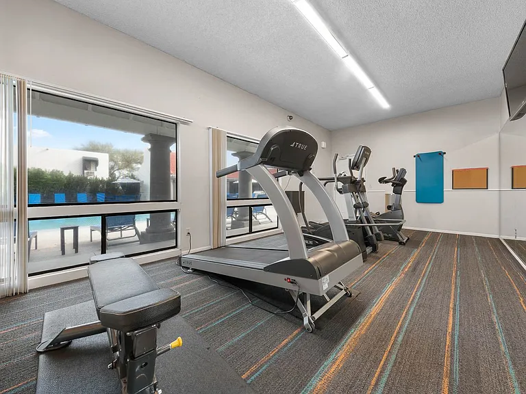 Vista Montana Apartments — Photo 17