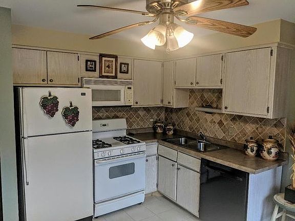 4th image of 11102 S 84th Ave APT 1A