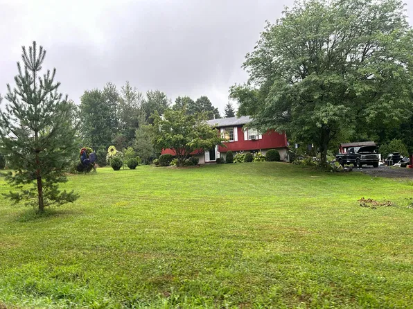330 Hunsinger Rd, Dushore, PA 18614