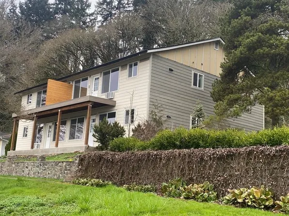 264 N 2nd St #A, Kalama, WA 98625