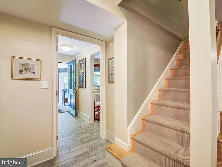 3808 Cathedral Ave NW — Photo 39