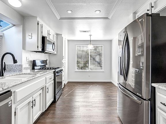 5th image of 265 W Decatur Ave