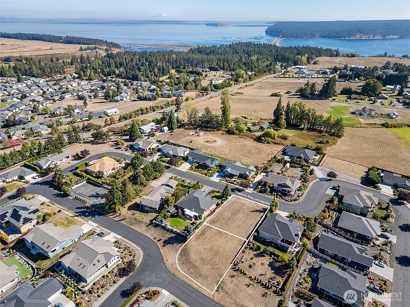 2nd image of 440 Morgison Loop