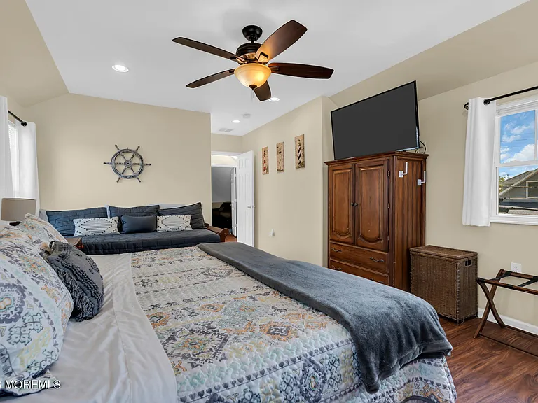 319 Arnold Ave — Photo 15