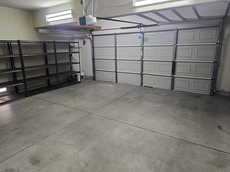 3292 Chateau Du Lac — Photo 30