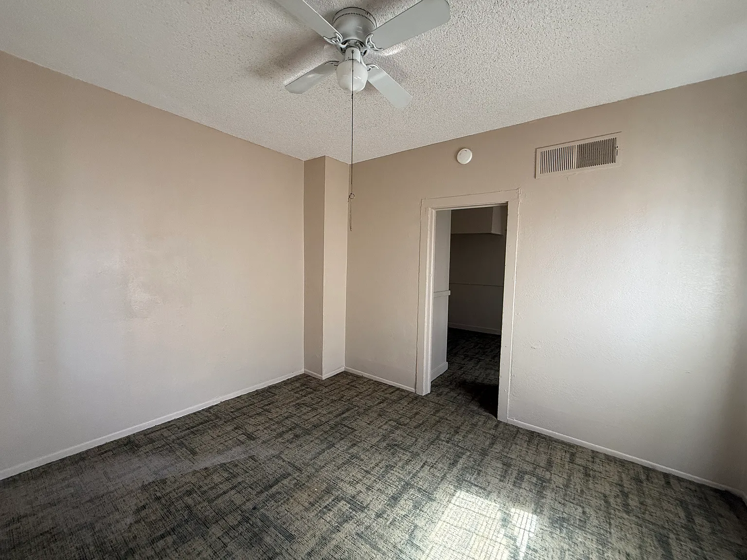 1 bed, $799 — Photo 2