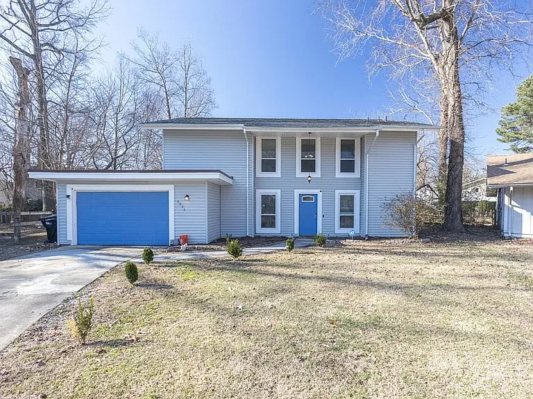 4033 Foxwood Dr — Photo 1