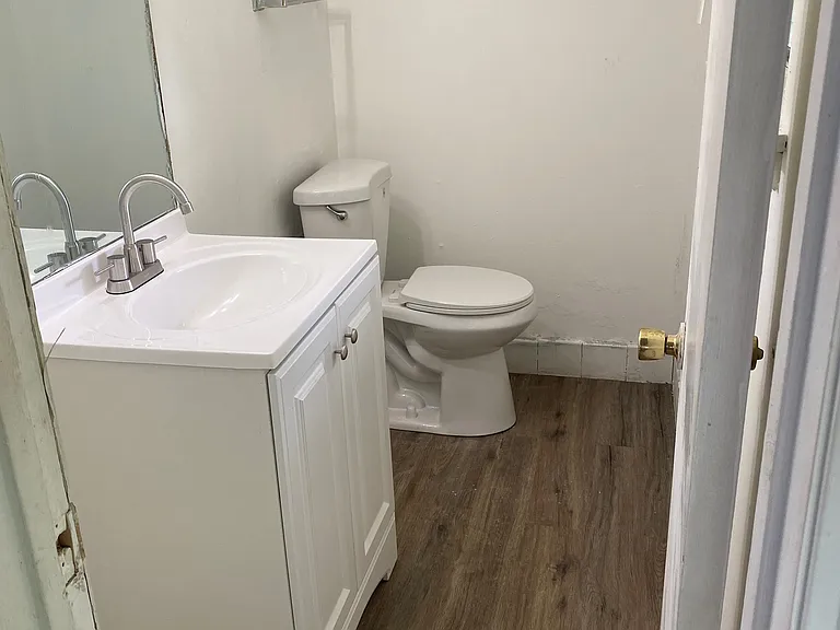 5235 Queen Christina Ln — Photo 4