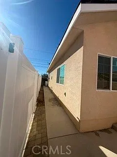 2 bed, 800 sqft, $3,100 — Photo 4