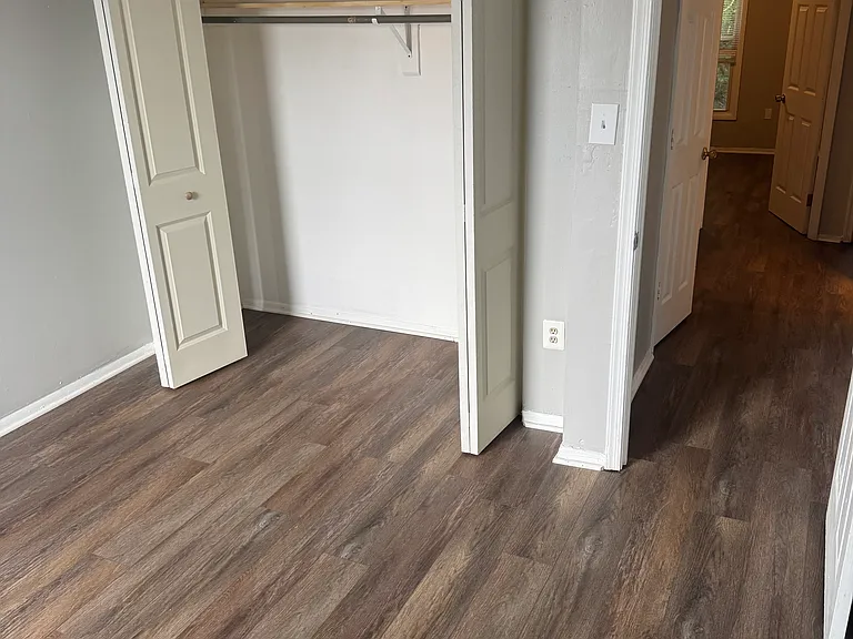 2228 Hunter Pl SE — Photo 6