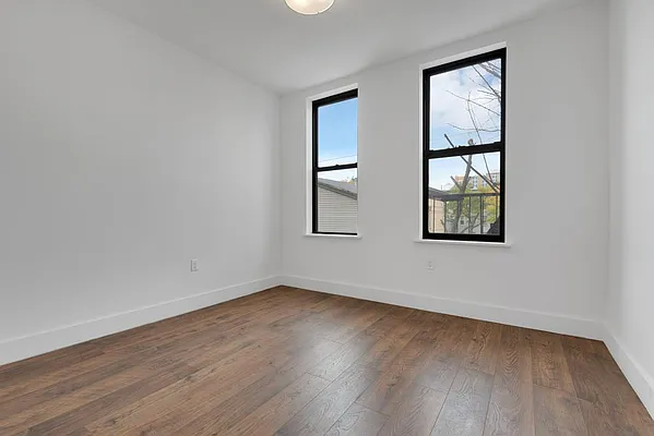 Rented by Brick&Mortar | media 7