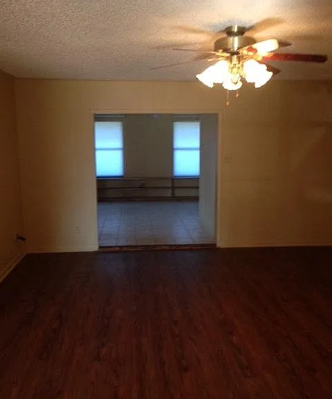 1365 W Hyman St — Photo 5
