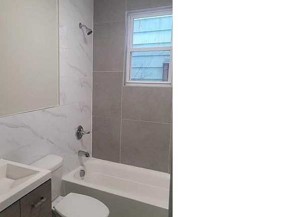 3rd image of 179 S 7th St Floor 3