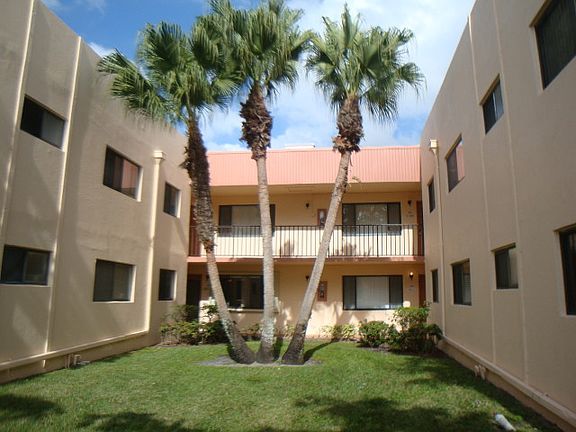 3rd image of 15090 Ashland Pl APT 147
