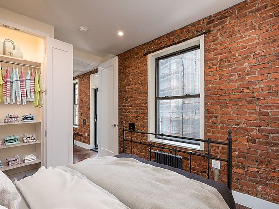 4th image of 921 Washington Ave #515