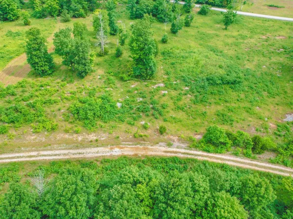 25 Green Meadow Ln, Mount Vernon, KY 40456