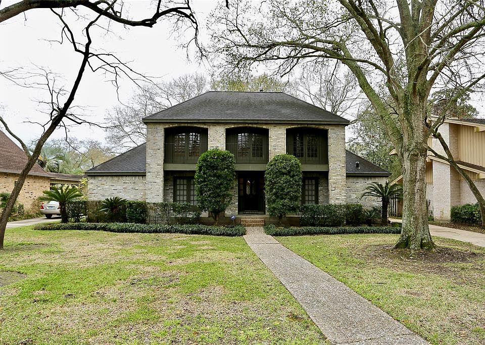 1st image of 4326 Lake Grove Dr