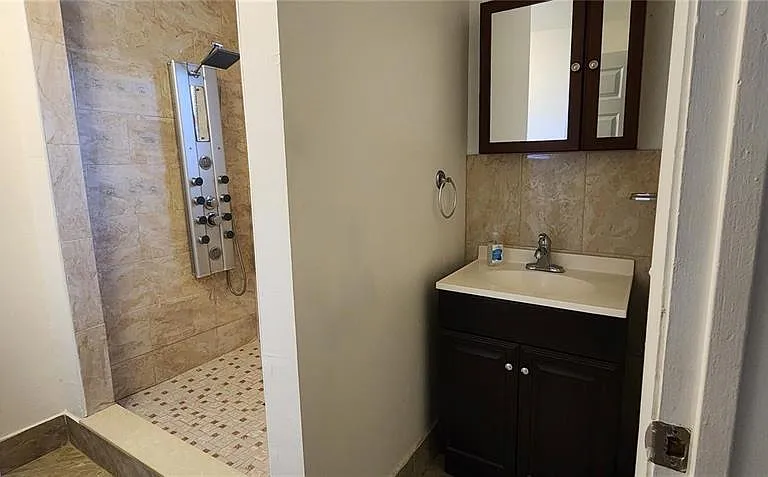 2408 Kimberly Dr — Photo 16