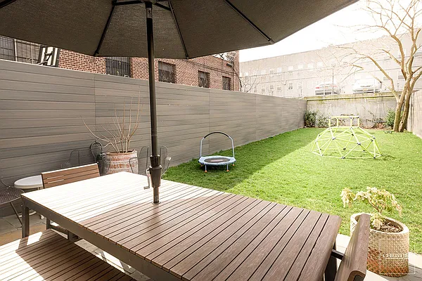 Sold by Christie's International Real Estate Group, LLC | media 21