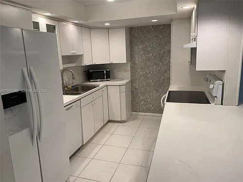 1951 Atlantic Shores Blvd #20 Photo 1