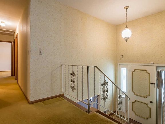 2nd image of 3621 N Thornwood Ave