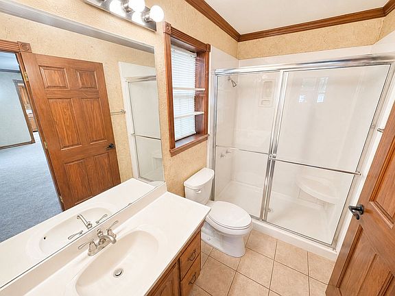 5th image of 1855 Glen Cove Dr