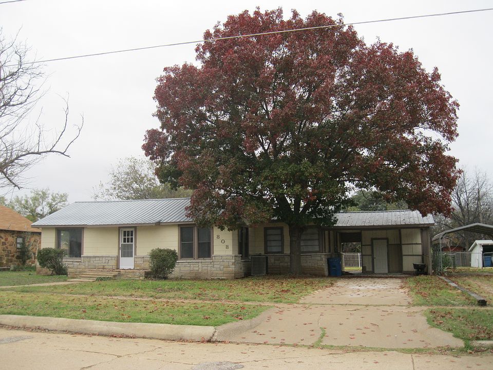 1st image of 808 W Hullum St