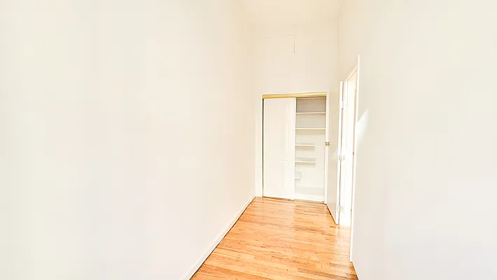 Rented by Mallan Real Estate Inc | media 17