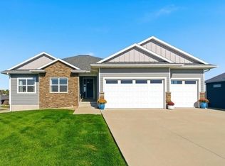 2405 Richard Rd, Cedar Falls, IA 50613