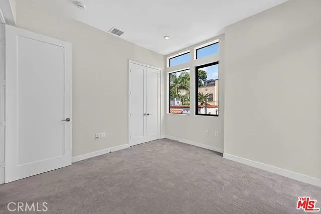 1204 N Orange Grove Ave — Photo 25
