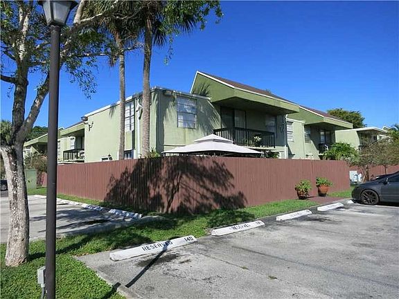 2nd image of 8311 SW 142nd Ave APT I106