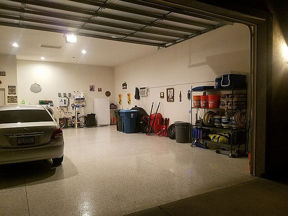 3rd image of 2453 McCormick Blvd