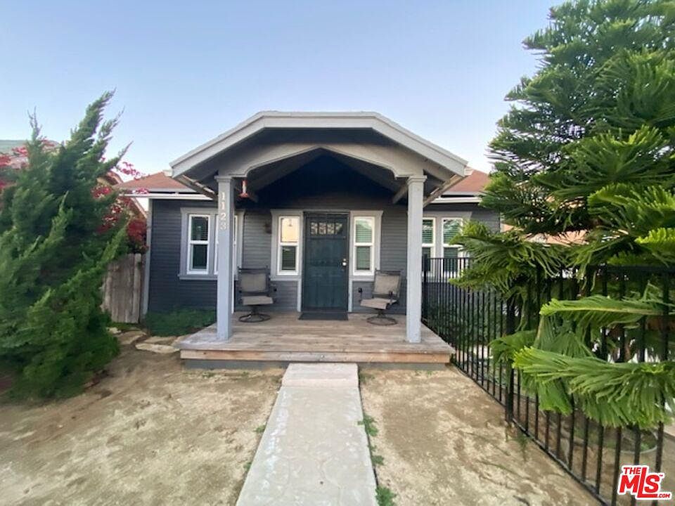 1st image of 1123 E Fairview Blvd
