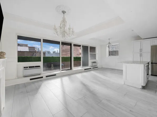 350 East 62nd Street image 1 of 13