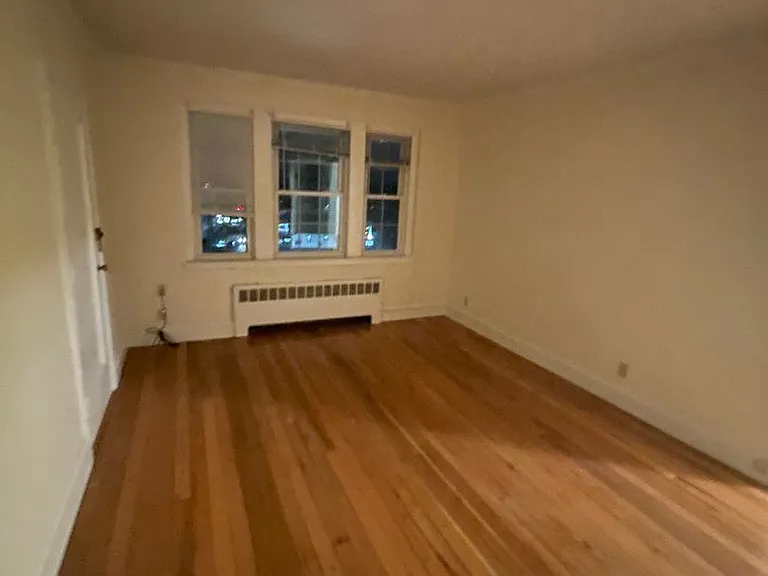 545 Belmont St #1 — Photo 2