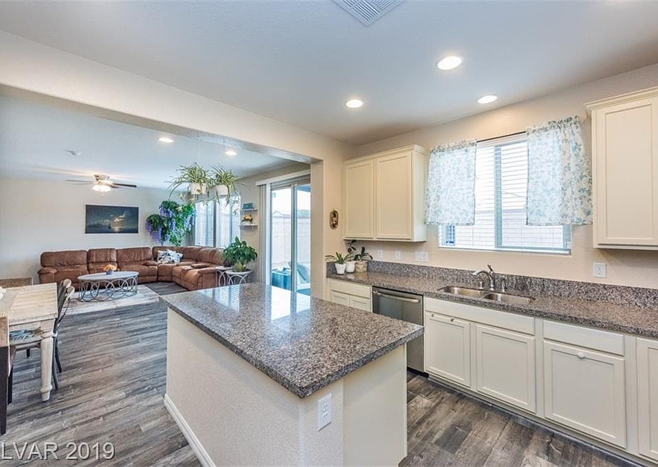 1st image of 9523 Hollydale Ct